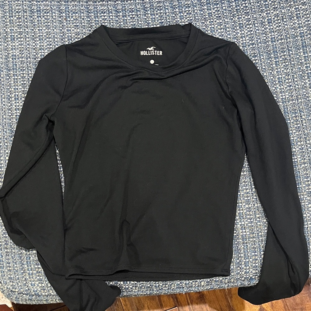 Hollister Women's Classic Black Long Sleeve Tee